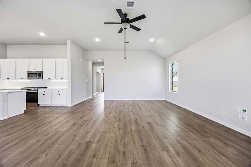 1506 Red Clover Avenue, Van Alstyne TX 75495 - Photo 8