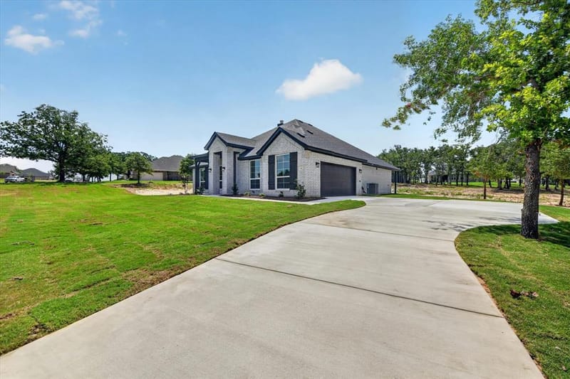 145 Loveta Lane, Boyd TX 76023 - Photo 3