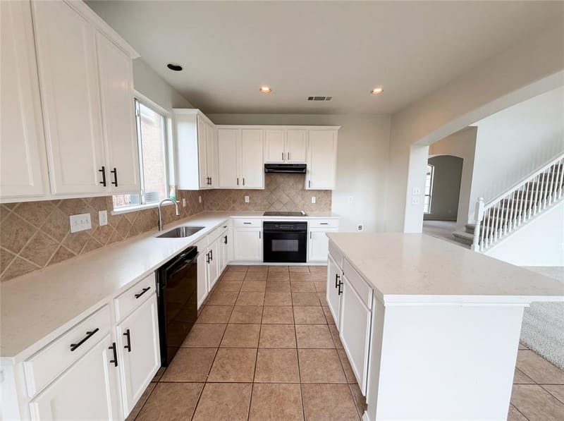 916 Matagorda Lane, DeSoto TX 75115 - Photo 2