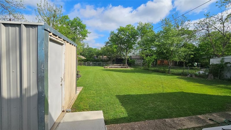 2835 Aster Street, Dallas TX 75211 - Photo 26