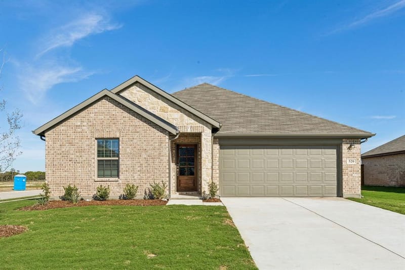 614 Stone Hollow Drive, Van Alstyne TX 75495