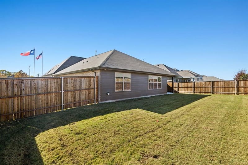 614 Stone Hollow Drive, Van Alstyne TX 75495 - Photo 30