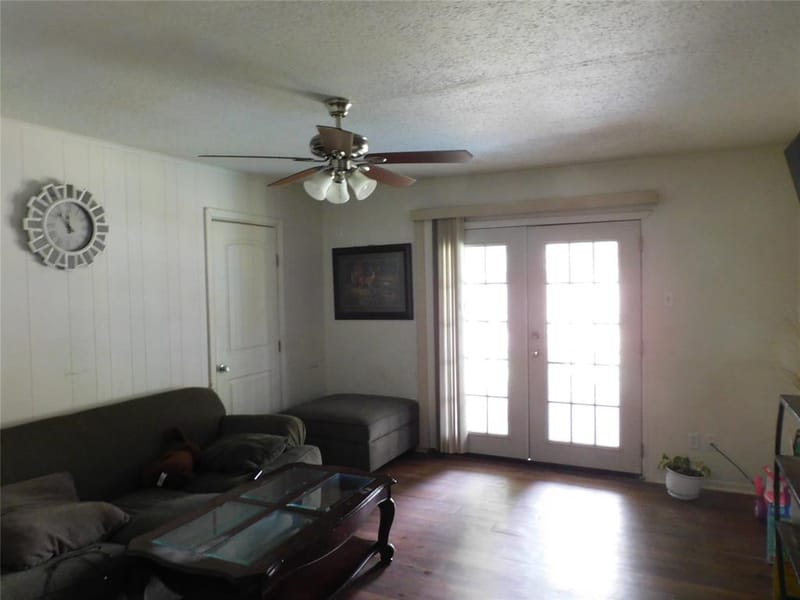 925 Shorecrest Drive, Garland TX 75040 - Photo 3