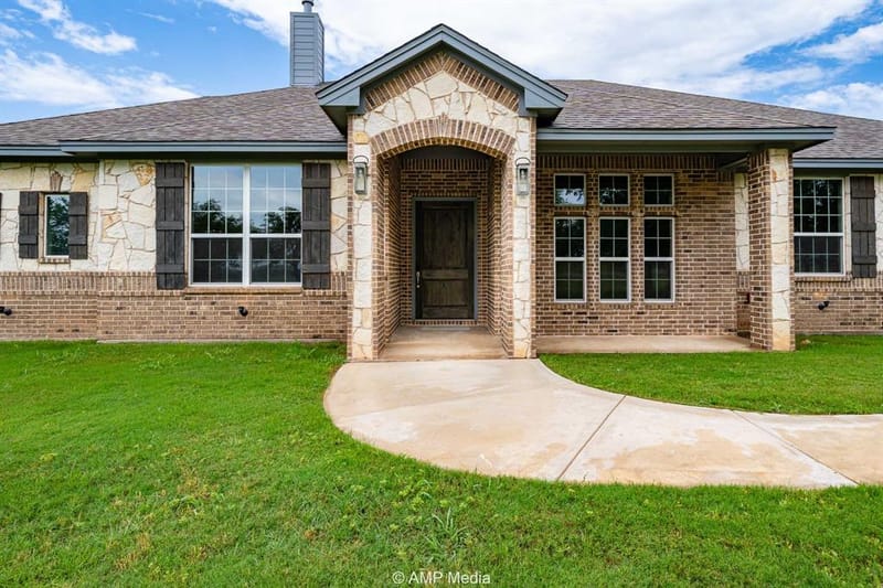 408 Lake Arbor Drive, Weatherford TX 76088 - Photo 2