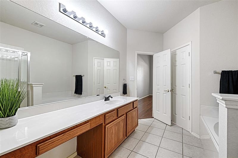 4579 Woodsboro Lane, Plano TX 75024 - Photo 17