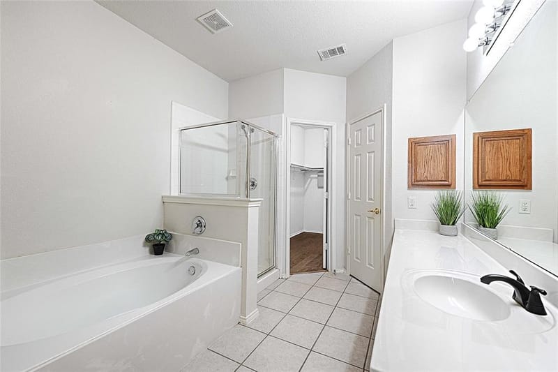 4579 Woodsboro Lane, Plano TX 75024 - Photo 16