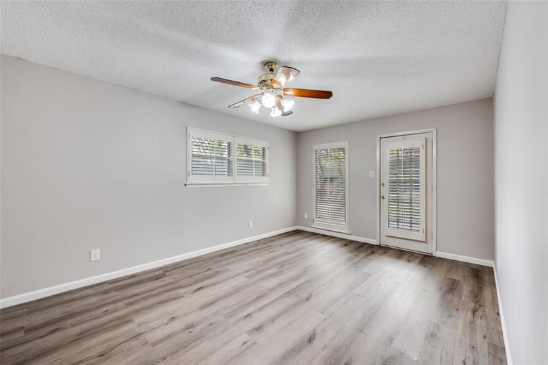 2705 Black Oak Lane, Arlington TX 76012 - Photo 13