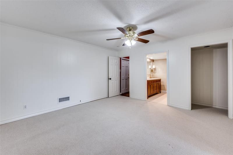 2705 Black Oak Lane, Arlington TX 76012 - Photo 16