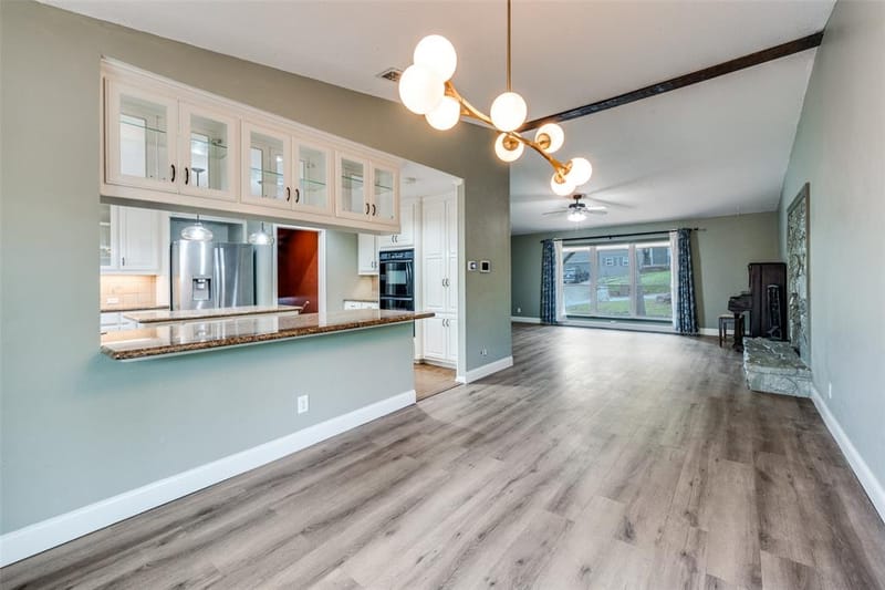 2705 Black Oak Lane, Arlington TX 76012 - Photo 7