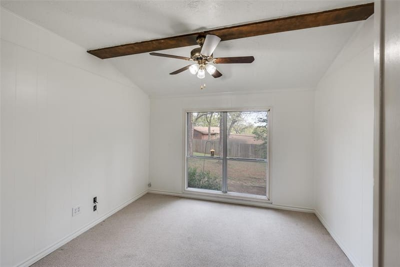 2705 Black Oak Lane, Arlington TX 76012 - Photo 14