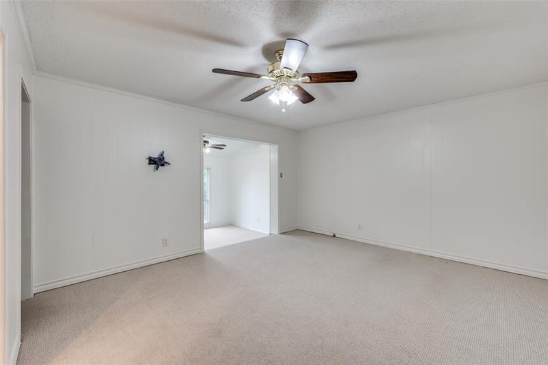 2705 Black Oak Lane, Arlington TX 76012 - Photo 18
