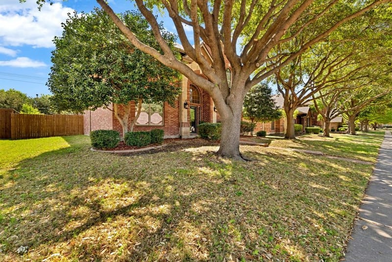 1097 Southampton Drive, Frisco TX 75036 - Photo 6