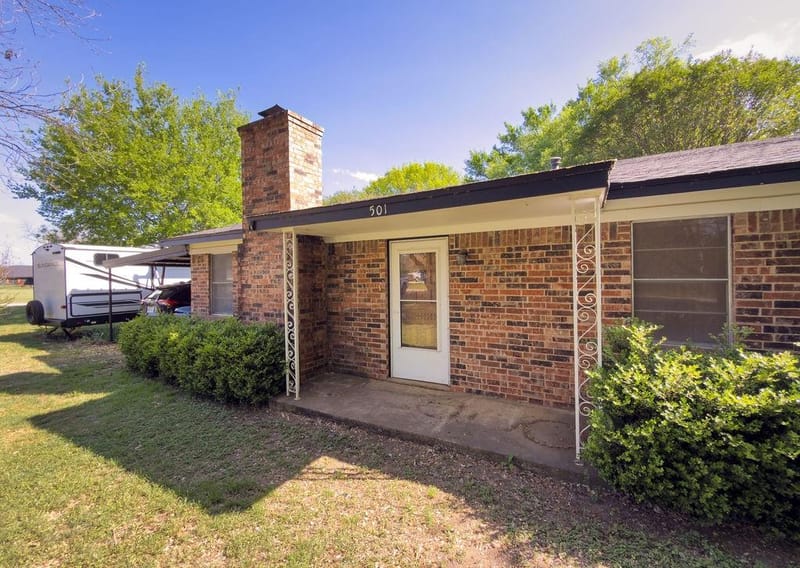 501 W Washington Avenue, Whitney TX 76692 - Photo 2