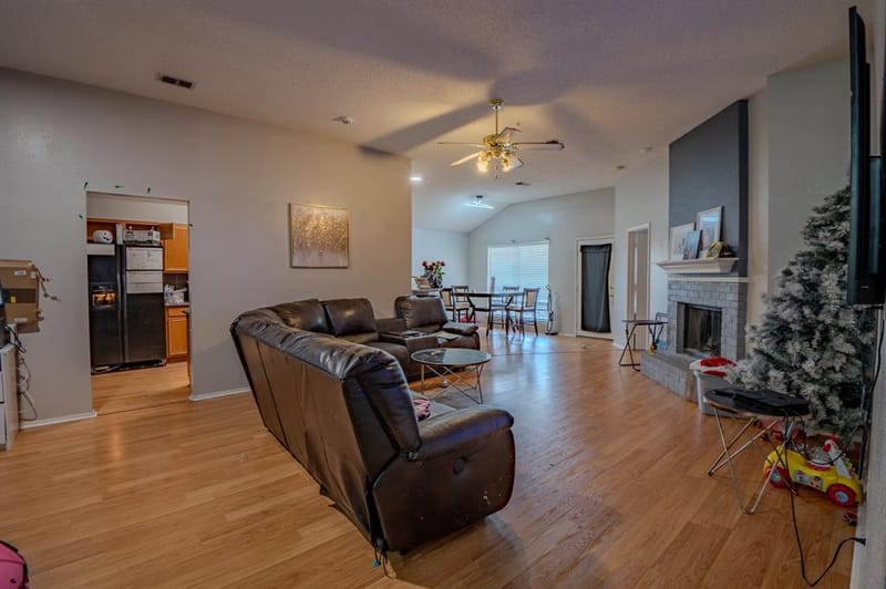 2401 Kelton Street, Fort Worth TX 76133 - Photo 3