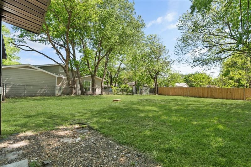8225 Carlos Street, White Settlement TX 76108 - Photo 23
