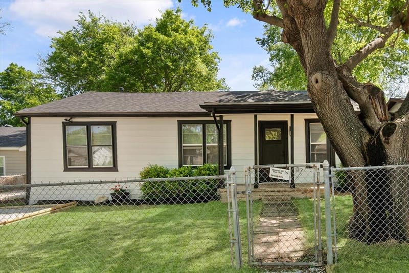 8225 Carlos Street, White Settlement TX 76108 - Photo 3