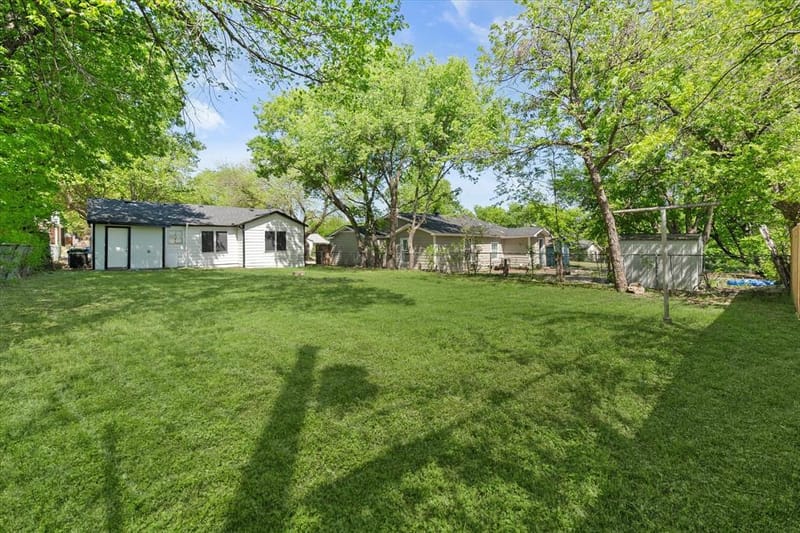8225 Carlos Street, White Settlement TX 76108 - Photo 24