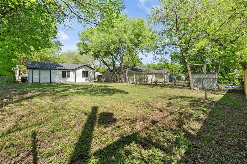8225 Carlos Street, White Settlement TX 76108 - Photo 25