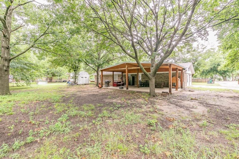 904 SHERMAN Street, Tioga TX 76271 - Photo 6