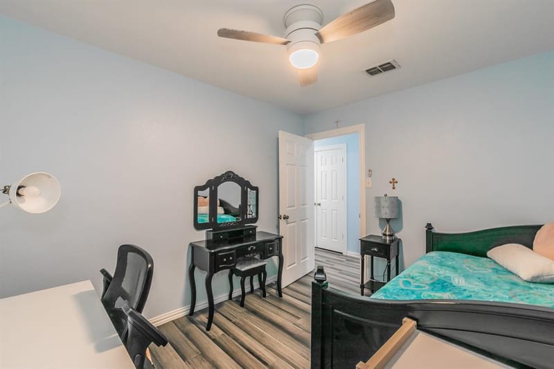 904 SHERMAN Street, Tioga TX 76271 - Photo 32
