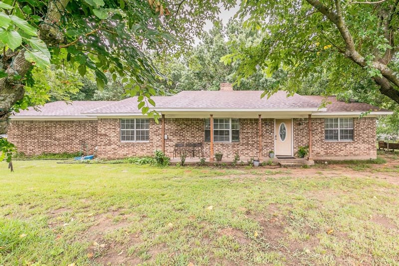 904 SHERMAN Street, Tioga TX 76271