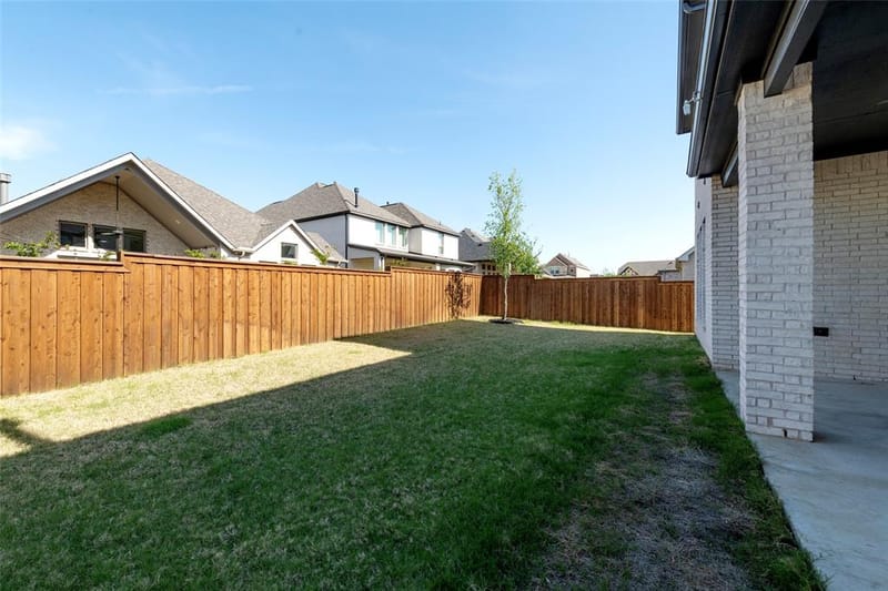 8613 Hawthorn Drive, The Colony TX 75056 - Photo 27