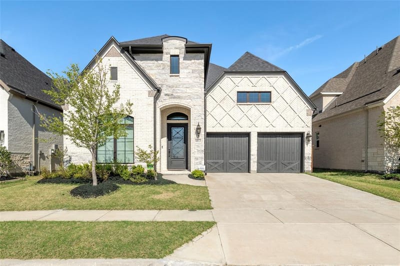 8613 Hawthorn Drive, The Colony TX 75056
