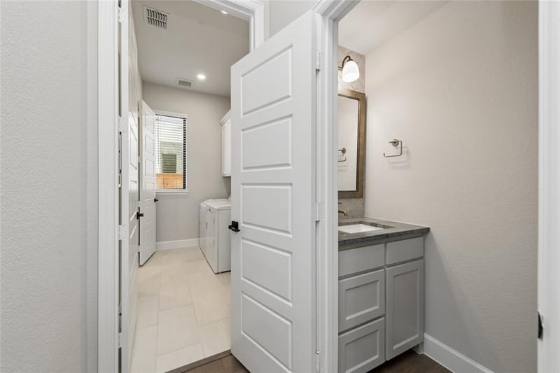 8613 Hawthorn Drive, The Colony TX 75056 - Photo 34