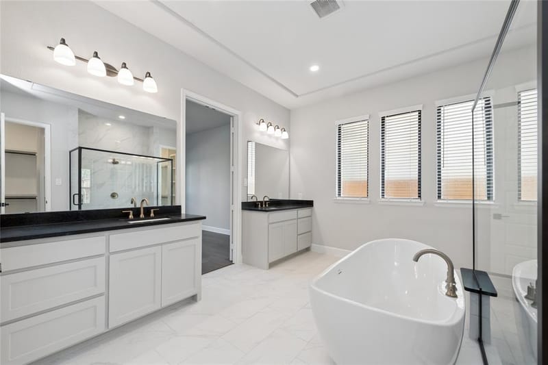 8613 Hawthorn Drive, The Colony TX 75056 - Photo 15