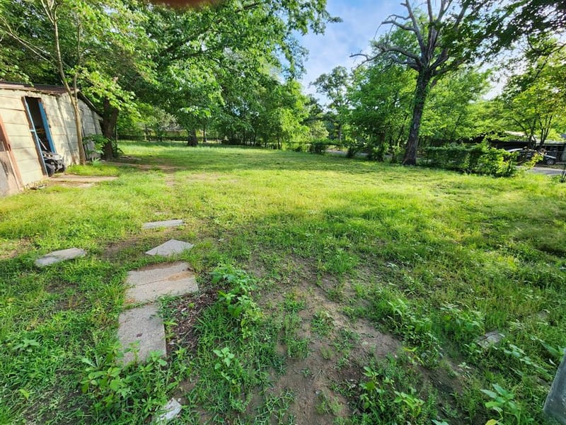3395 Bonham Street, Paris TX 75460 - Photo 9