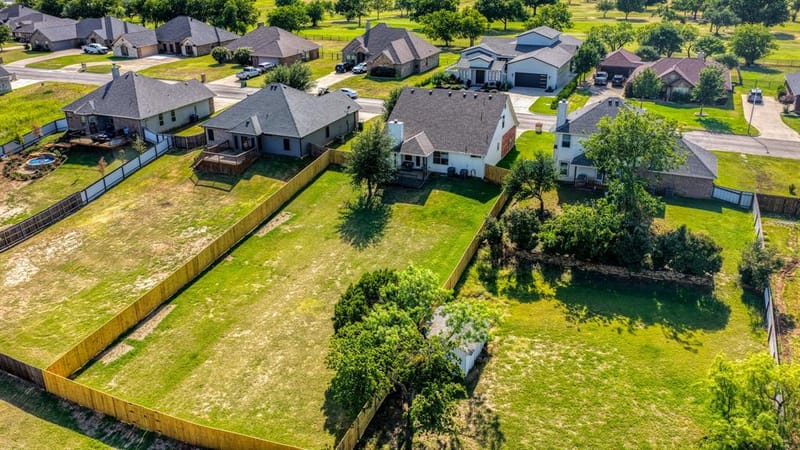 604 Holiday Hills Drive, Mineral Wells TX 76067 - Photo 6