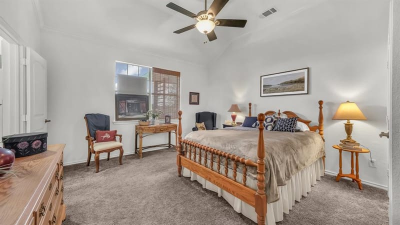 604 Holiday Hills Drive, Mineral Wells TX 76067 - Photo 22