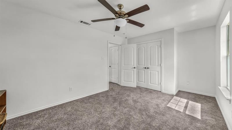 604 Holiday Hills Drive, Mineral Wells TX 76067 - Photo 30