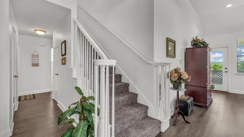 604 Holiday Hills Drive, Mineral Wells TX 76067 - Photo 8