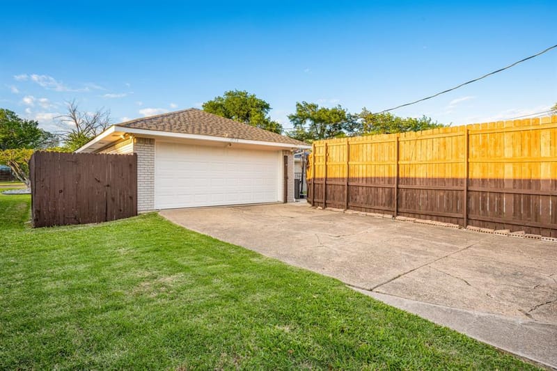 3556 Royal Lane, Dallas TX 75229 - Photo 27