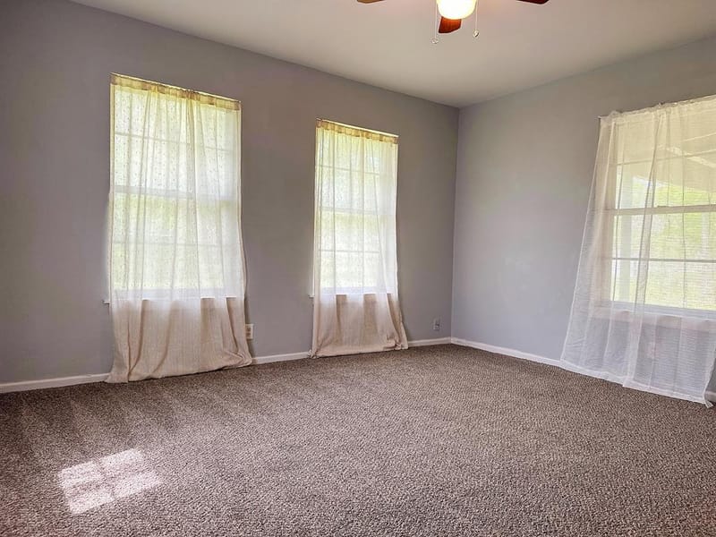 801 N Douglas Avenue, Cleburne TX 76033 - Photo 21