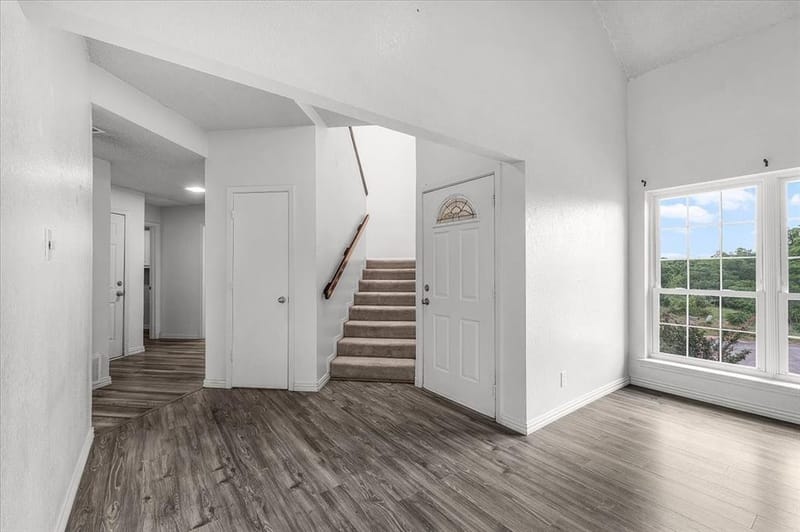 5315 Colony Hill Road, Fort Worth TX 76112 - Photo 5