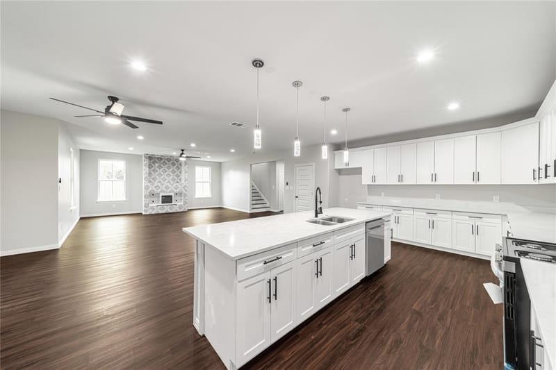 3134 Alaska Avenue, Dallas TX 75216 - Photo 2