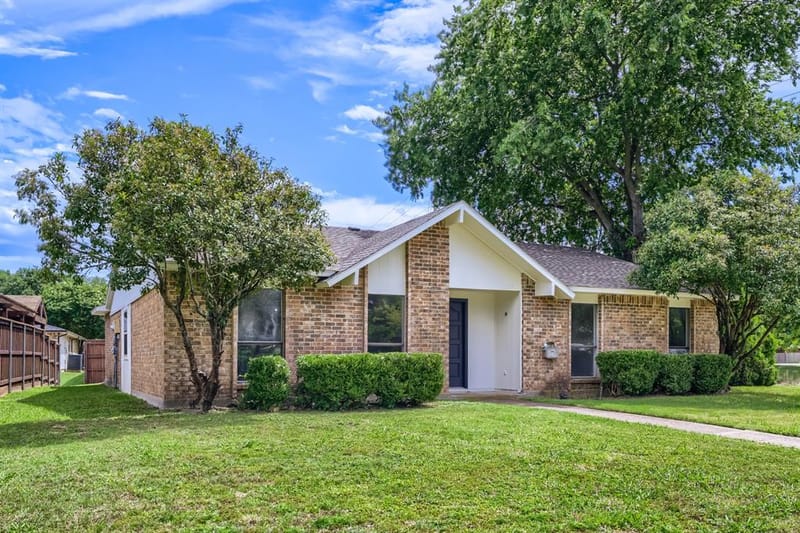 1200 Creekwood Court, Allen TX 75002 - Photo 2