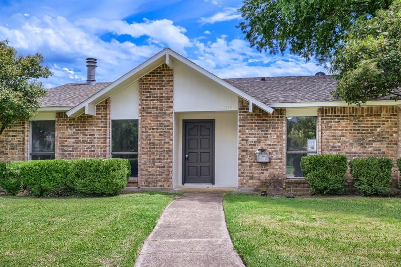 1200 Creekwood Court, Allen TX 75002 - Photo 3