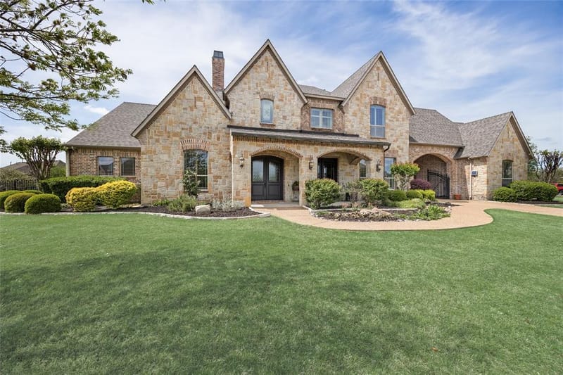 125 Manor Drive, Heath TX 75032