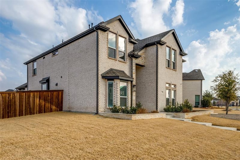 1352 Peregrine Trail, Frisco TX 75036 - Photo 2