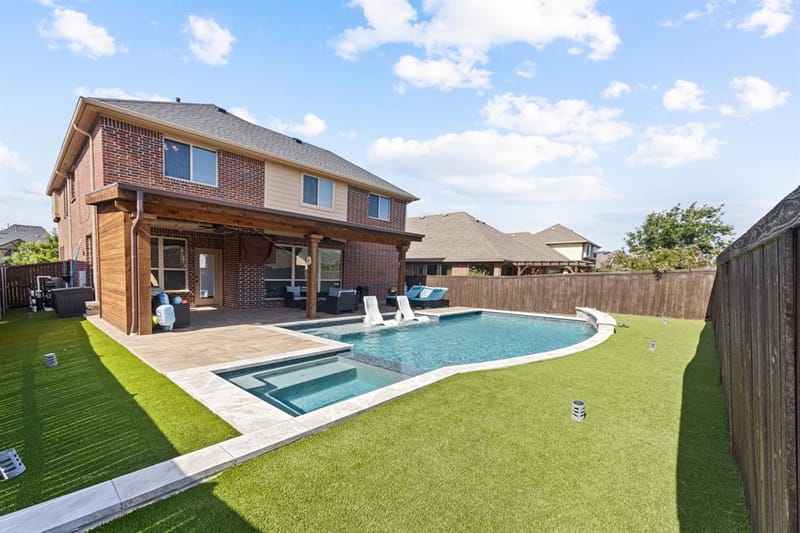724 Marietta Lane, Aubrey TX 76227