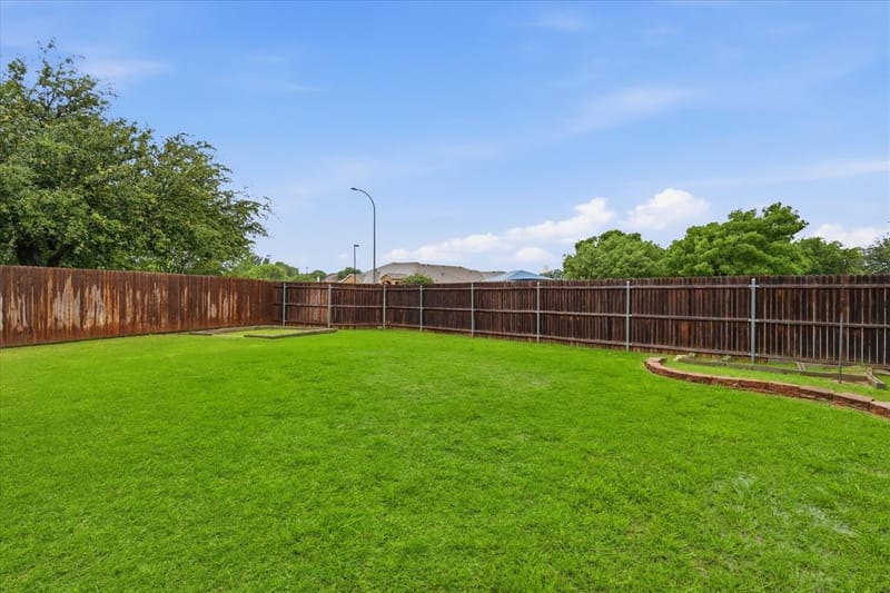 5621 Swords Drive, Fort Worth TX 76137 - Photo 18
