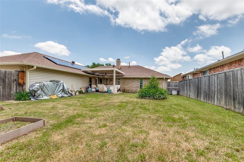 1513 Silverleaf Drive, Carrollton TX 75007 - Photo 12