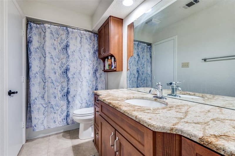 1513 Silverleaf Drive, Carrollton TX 75007 - Photo 9