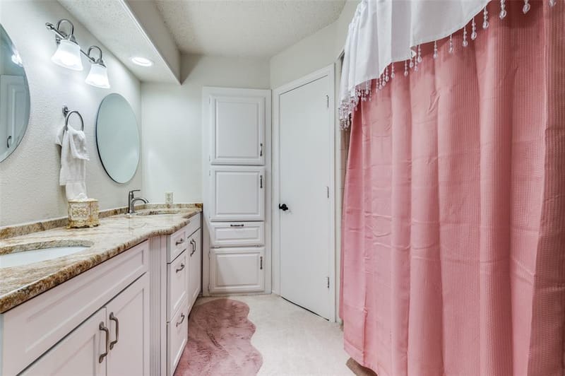 1513 Silverleaf Drive, Carrollton TX 75007 - Photo 11
