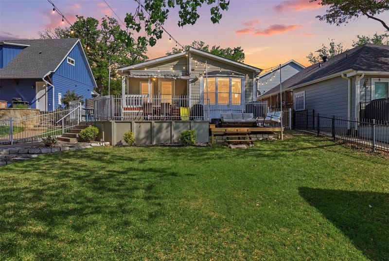 1105 E Lake Drive, Weatherford TX 76087