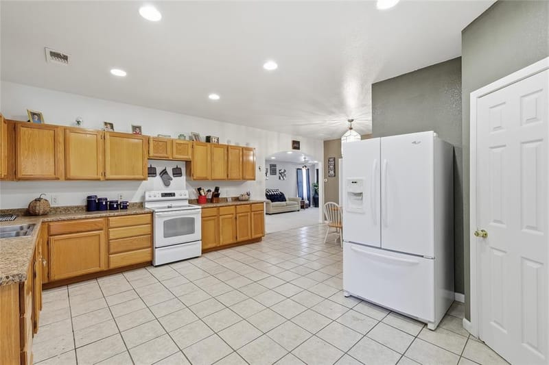 112 Willbanks Lane, Boyd TX 76023 - Photo 12