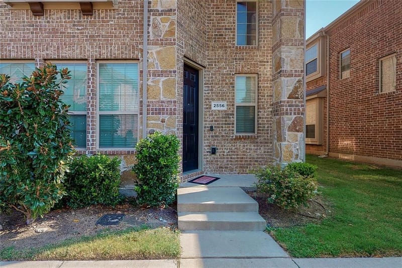 2556 Sarah Lane, Lewisville TX 75056